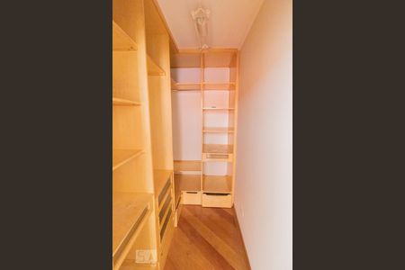 Apartamento para alugar com 70m², 2 quartos e 1 vagaSuíte - Closet
