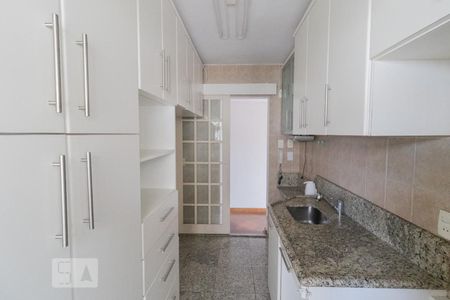 Apartamento para alugar com 70m², 2 quartos e 1 vagaCozinha