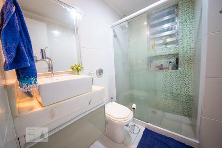 Banheiro de apartamento à venda com 2 quartos, 70m² em Fonseca, Niterói