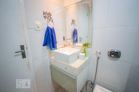 Banheiro de apartamento à venda com 2 quartos, 70m² em Fonseca, Niterói