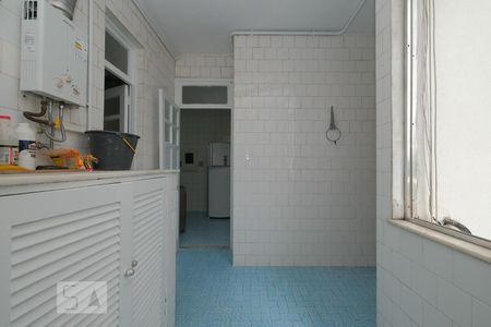 Apartamento para alugar com 120m², 3 quartos e 1 vagaÁrea de Serviço