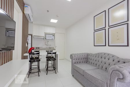 Sala de apartamento para alugar com 1 quarto, 40m² em Jardim Goiás, Goiânia