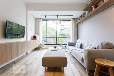 Sala de apartamento para alugar com 1 quarto, 51m² em Petrópolis, Porto Alegre