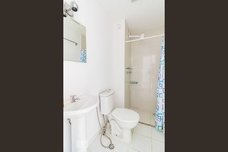 Banheiro2 de apartamento para alugar com 3 quartos, 62m² em Cavalhada, Porto Alegre