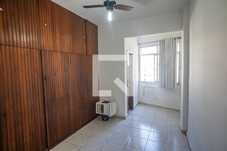 Sala  de kitnet/studio para alugar com 1 quarto, 25m² em Flamengo, Rio de Janeiro