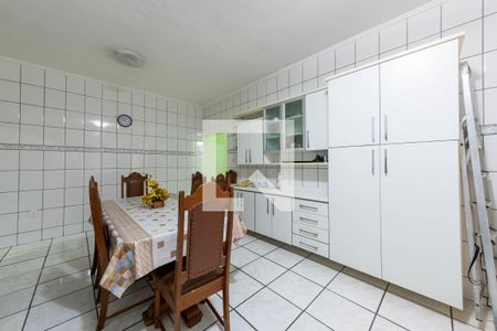 Casa à venda com 373m², 3 quartos e 2 vagas Casa à venda com 373m², 3 quartos e 2 vagasCozinha