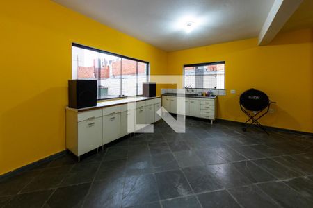 Casa à venda com 373m², 3 quartos e 2 vagas Casa à venda com 373m², 3 quartos e 2 vagasÁrea de Serviço