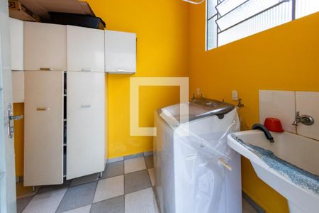 Casa à venda com 373m², 3 quartos e 2 vagas Casa à venda com 373m², 3 quartos e 2 vagasÁrea de Serviço