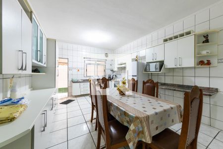 Casa à venda com 373m², 3 quartos e 2 vagas Casa à venda com 373m², 3 quartos e 2 vagasCozinha