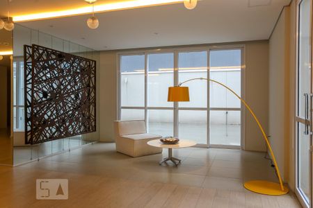 Apartamento para alugar com 36m², 1 quarto e 1 vaga Apartamento para alugar com 36m², 1 quarto e 1 vagaHall Social