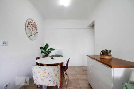 Apartamento à venda com 66m², 2 quartos e 1 vagaSala