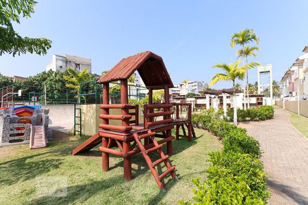 Casa de condomínio à venda com 180m², 4 quartos e 2 vagas Casa de condomínio à venda com 180m², 4 quartos e 2 vagasÁrea Comum - Playground