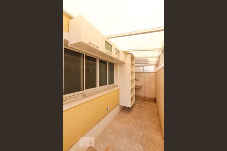 Casa de condomínio à venda com 180m², 4 quartos e 2 vagas Casa de condomínio à venda com 180m², 4 quartos e 2 vagasÁrea de serviço