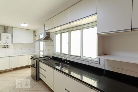 Casa de condomínio à venda com 180m², 4 quartos e 2 vagas Casa de condomínio à venda com 180m², 4 quartos e 2 vagasCozinha