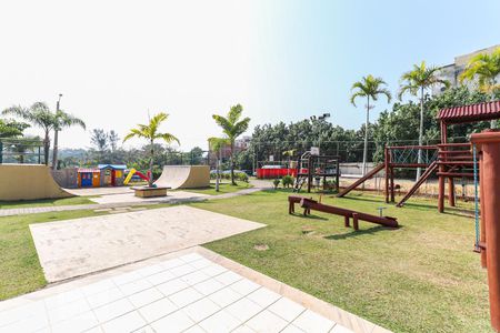 Casa de condomínio à venda com 180m², 4 quartos e 2 vagas Casa de condomínio à venda com 180m², 4 quartos e 2 vagasÁrea comum - Piscina