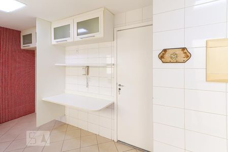 Casa de condomínio à venda com 180m², 4 quartos e 2 vagas Casa de condomínio à venda com 180m², 4 quartos e 2 vagasCozinha