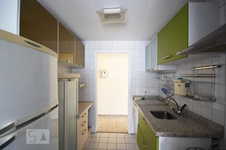 Apartamento para alugar com 66m², 2 quartos e 2 vagas Apartamento para alugar com 66m², 2 quartos e 2 vagasCozinha