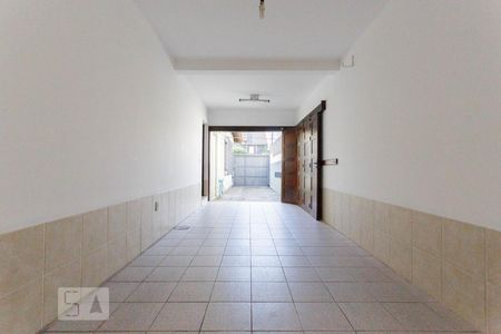 Casa à venda com 120m², 2 quartos e 4 vagas Casa à venda com 120m², 2 quartos e 4 vagasGaragem