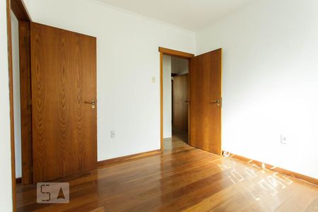 Casa à venda com 120m², 2 quartos e 4 vagas Casa à venda com 120m², 2 quartos e 4 vagasSuíte