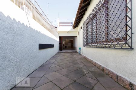 Casa à venda com 120m², 2 quartos e 4 vagas Casa à venda com 120m², 2 quartos e 4 vagasGaragem