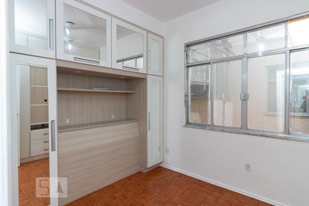 Apartamento à venda com 82m², 3 quartos e 1 vagaSuíte