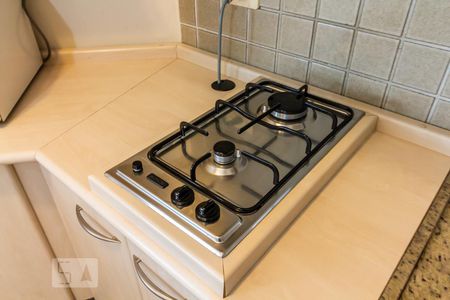 Detalhe da Cozinha de kitnet/studio para alugar com 1 quarto, 57m² em Alphaville Industrial, Barueri