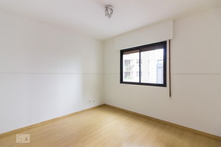 Apartamento para alugar com 190m², 4 quartos e 2 vagasQuarto 2