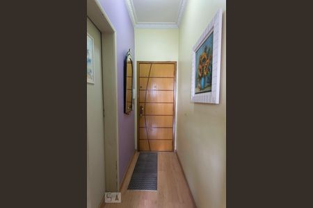 Entrada de apartamento à venda com 2 quartos, 82m² em Centro, Niterói