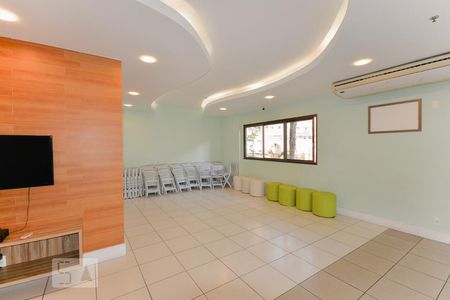 Apartamento à venda com 79m², 3 quartos e 1 vaga Apartamento à venda com 79m², 3 quartos e 1 vagaÁrea comum salão de festas