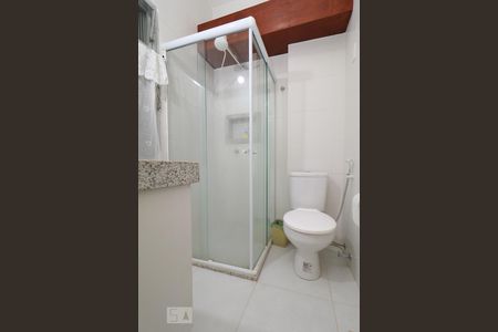 Banheiro Suite. de apartamento para alugar com 3 quartos, 80m² em Copacabana, Rio de Janeiro