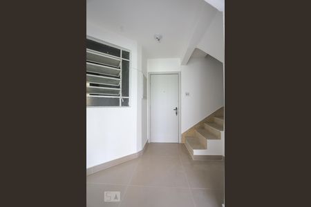 Hall de Entrada de apartamento para alugar com 2 quartos, 85m² em Bela Vista, São Paulo