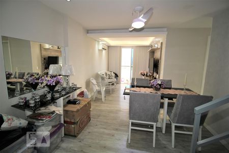 Sala de apartamento para alugar com 3 quartos, 132m² em Pechincha, Rio de Janeiro