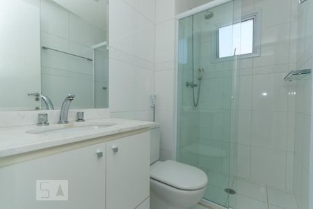 Banheiro de apartamento para alugar com 2 quartos, 64m² em Parque Imperial, São Paulo