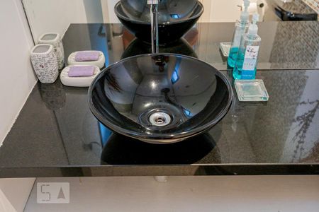 Lavabo de apartamento à venda com 3 quartos, 85m² em Pinheiros, São Paulo