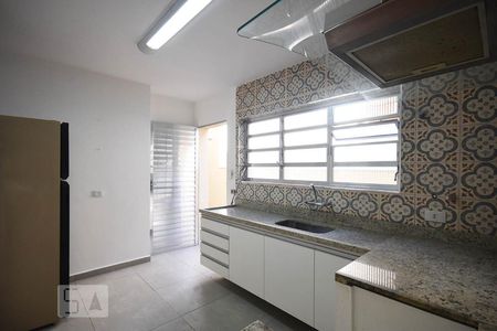 Casa para alugar com 220m², 4 quartos e 4 vagasCozinha