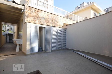 Casa para alugar com 220m², 4 quartos e 4 vagasÁrea de Serviço