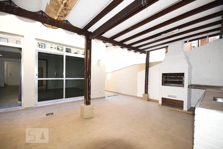 Casa para alugar com 220m², 4 quartos e 4 vagasChurrasqueira