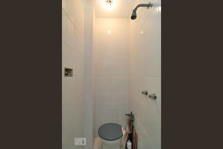 Apartamento à venda com 95m², 2 quartos e sem vaga Apartamento à venda com 95m², 2 quartos e sem vagaBanheiro de Serviço.