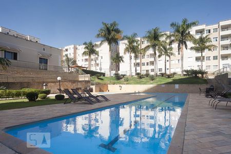Apartamento para alugar com 51m², 2 quartos e 1 vaga Apartamento para alugar com 51m², 2 quartos e 1 vagaDependências do condominio - piscina