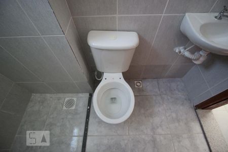 Banheiro social de apartamento à venda com 2 quartos, 75m² em Jaqueline, Belo Horizonte