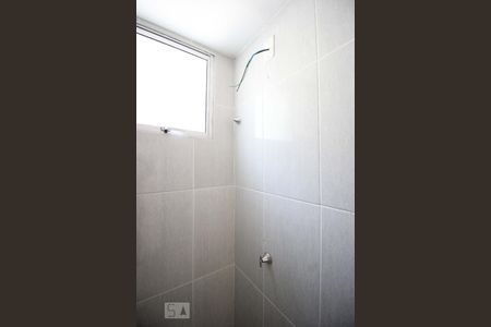 Banheiro social de apartamento à venda com 2 quartos, 75m² em Jaqueline, Belo Horizonte