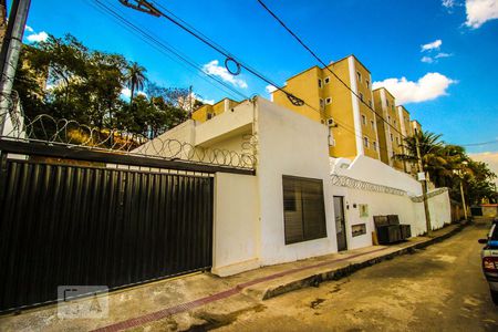 Apartamento à venda com 75m², 2 quartos e 1 vagaFachada