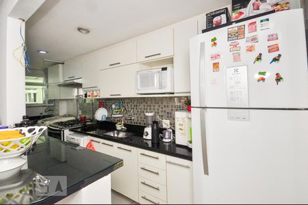 Apartamento à venda com 68m², 2 quartos e 1 vagaCozinha e Área de Serviço