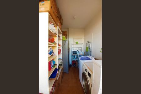 Apartamento à venda com 72m², 3 quartos e sem vagaÁrea de Serviço