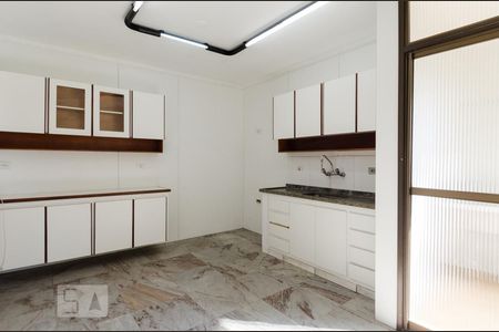 Apartamento à venda com 126m², 3 quartos e 2 vagasCozinha