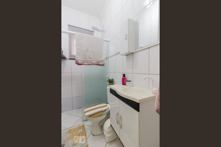 Banheiro da suíte de casa para alugar com 2 quartos, 97m² em Jardim Santa Clara, Guarulhos