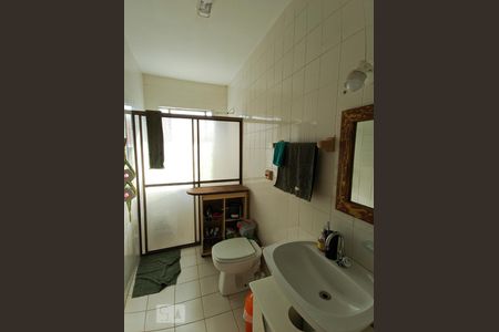 Casa à venda com 185m², 2 quartos e 2 vagas Casa à venda com 185m², 2 quartos e 2 vagasBanheiro 2