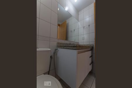 Banheiro de apartamento para alugar com 2 quartos, 70m² em Setor Bela Vista, Goiânia