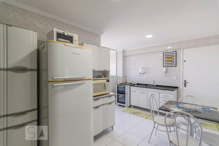 Apartamento para alugar com 100m², 2 quartos e 2 vagasCozinha