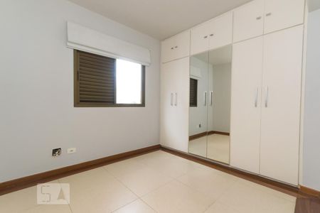Quarto 1 de apartamento à venda com 3 quartos, 240m² em Vila Clementino, São Paulo